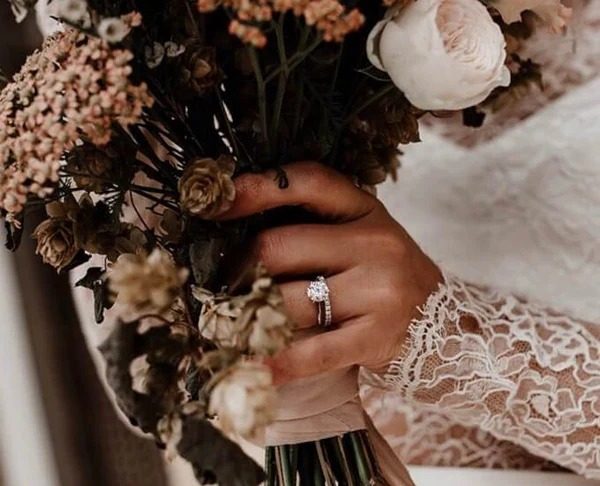 Lily Arkwright round lab diamond rings